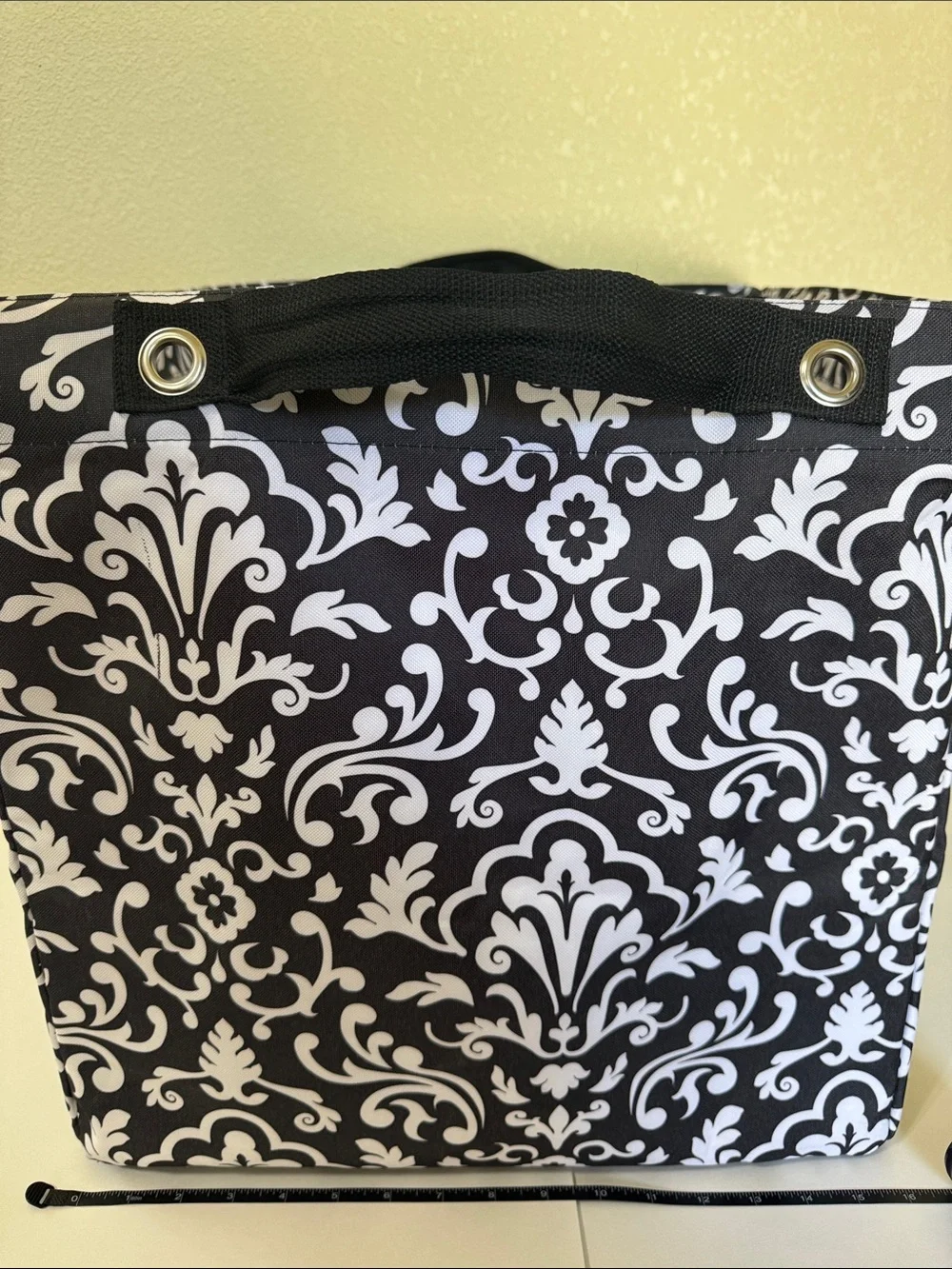 Thirty One Large Cube Tote 16x16